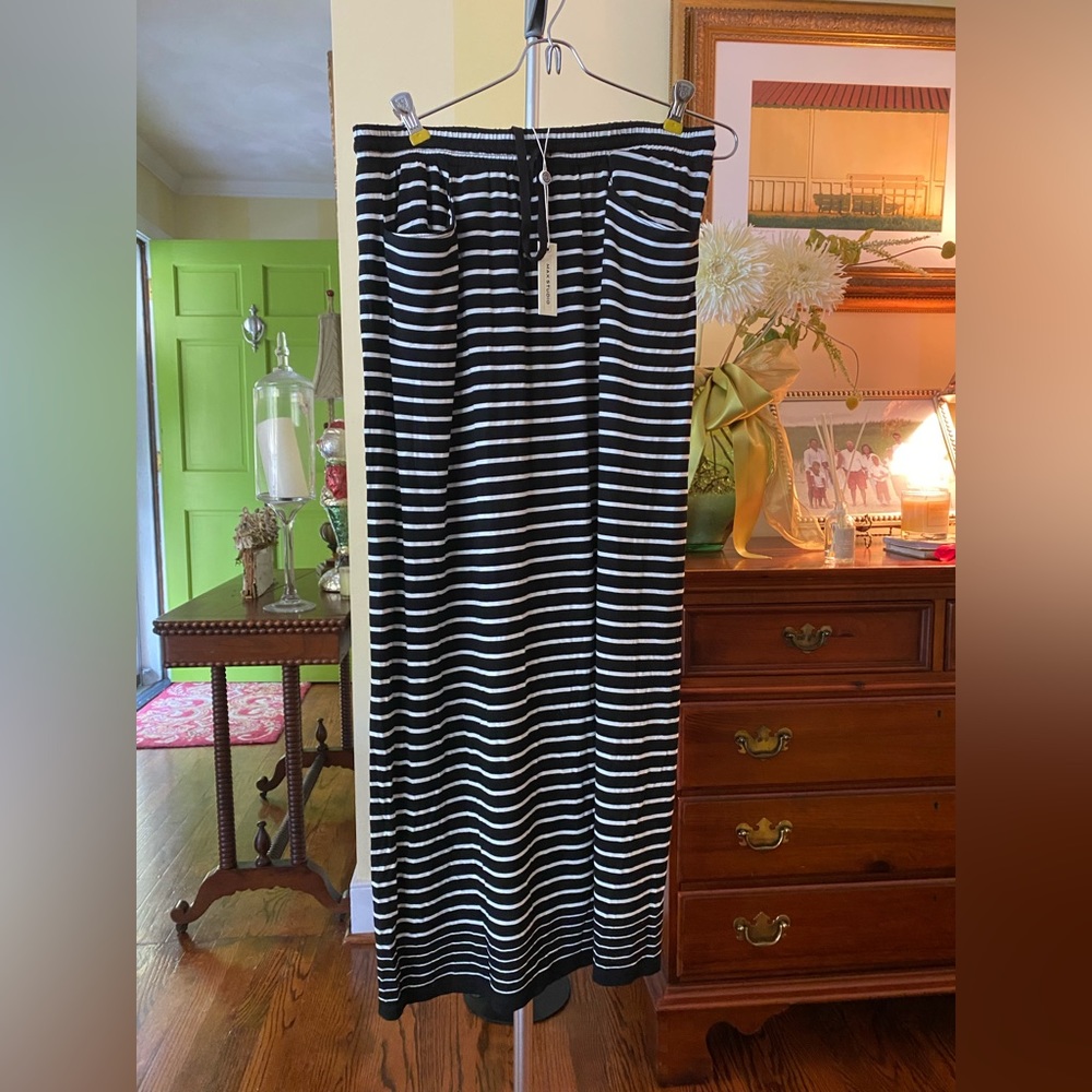 Max Studio NWT stripe skirt Size M